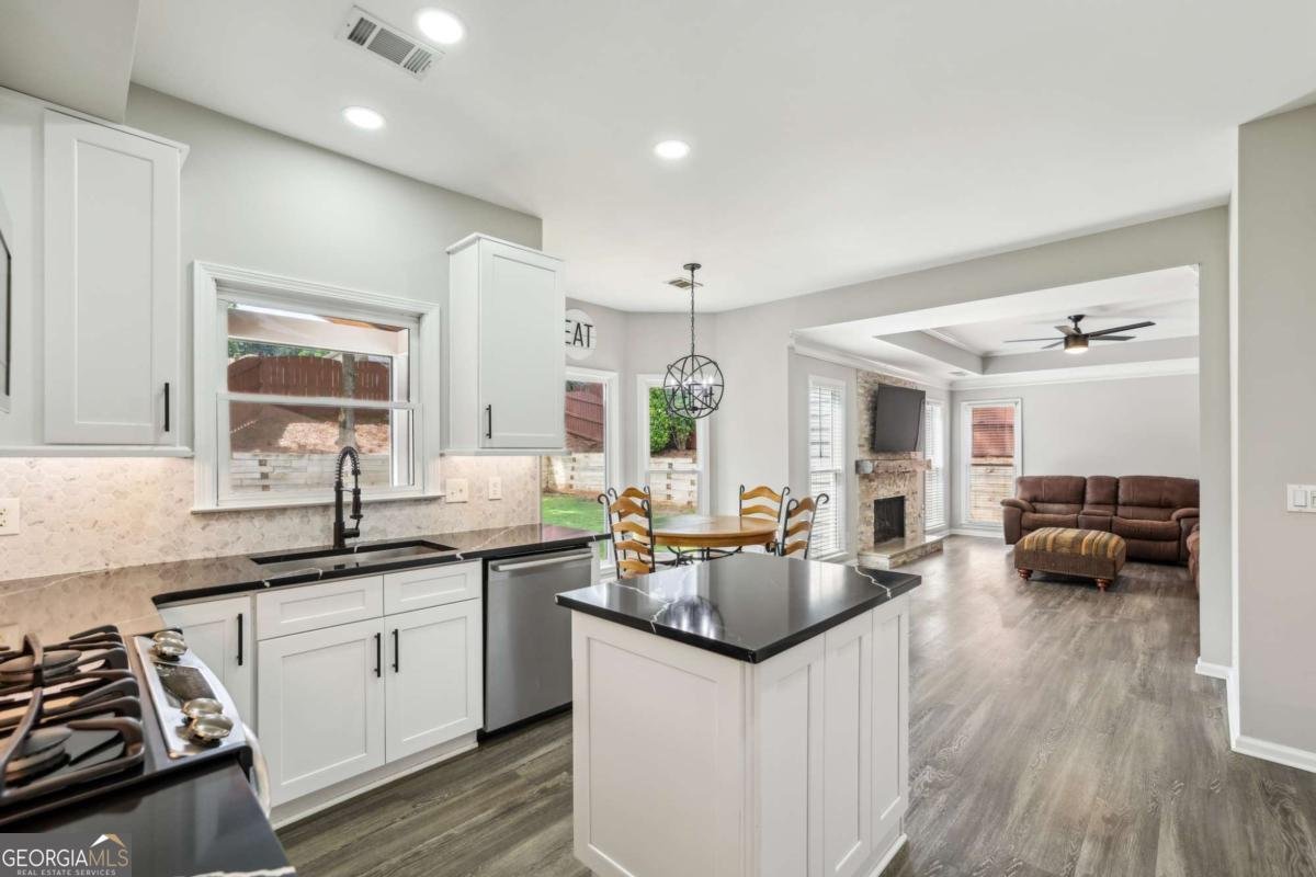 10300 Medridge Circle Johns Creek - 3