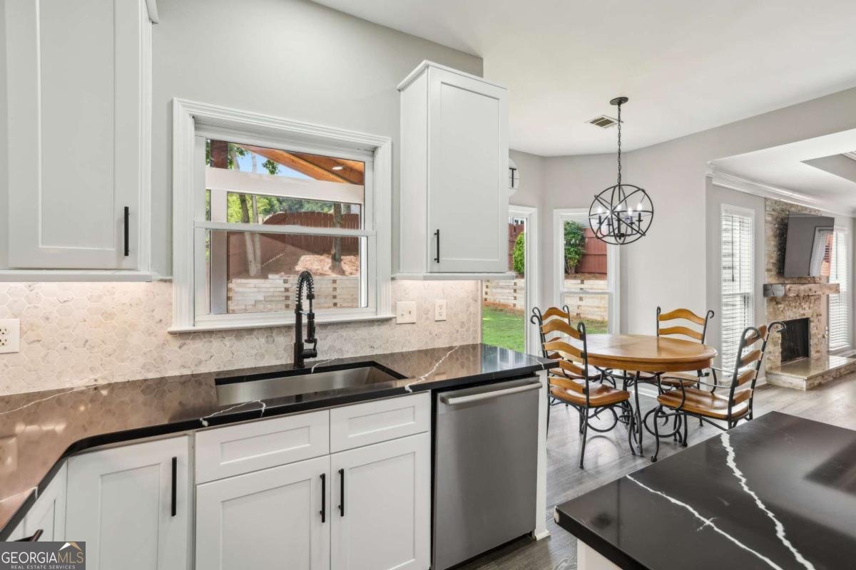 10300 Medridge Circle Johns Creek - 4