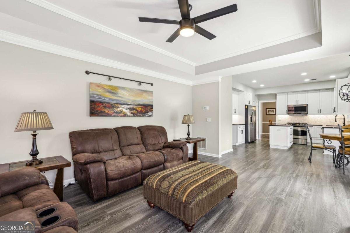 10300 Medridge Circle Johns Creek - 7