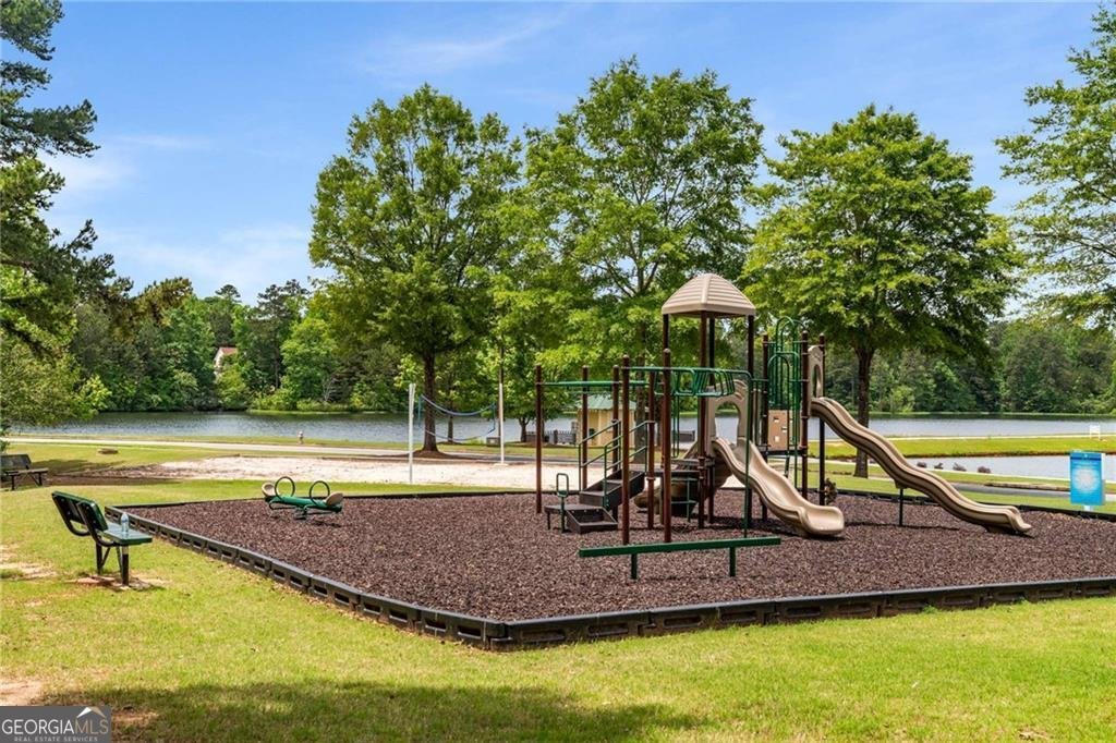 7946 GOSSAMER Drive Fairburn - 35