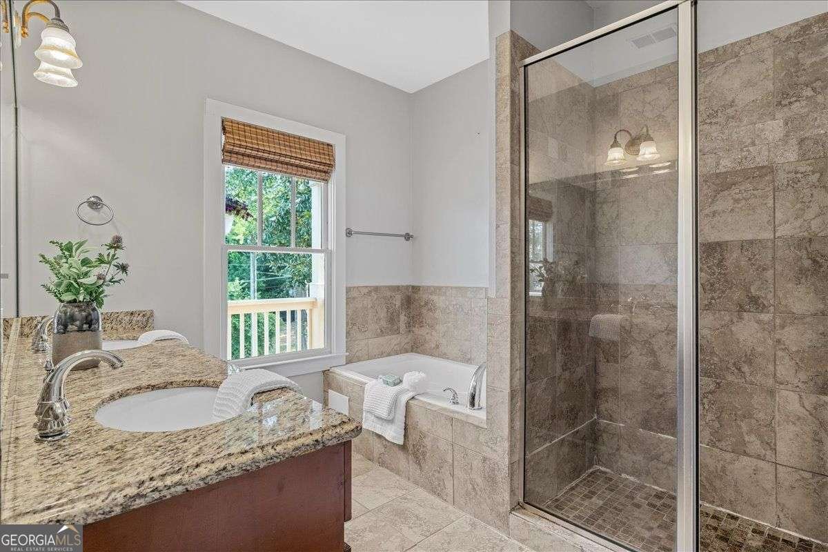 2817 Lincoln Drive Decatur - 27