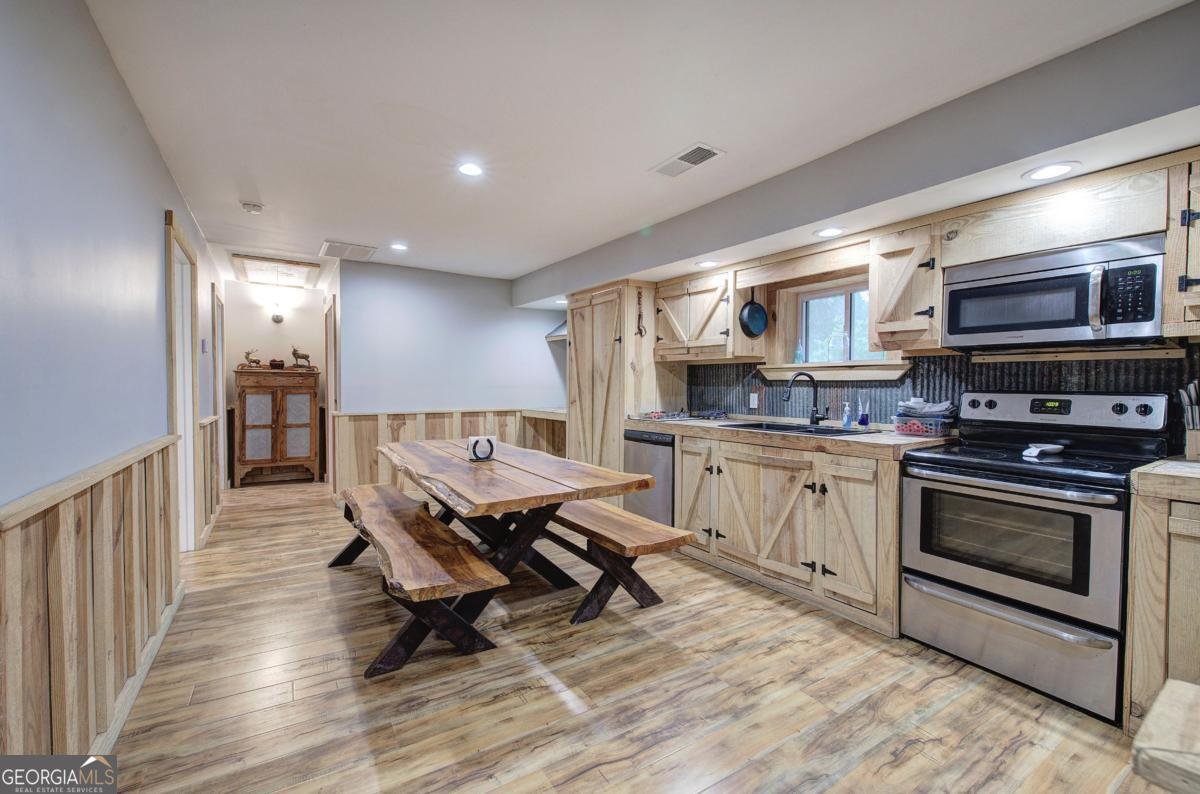 3100 Dallas Acworth Highway Dallas - 22