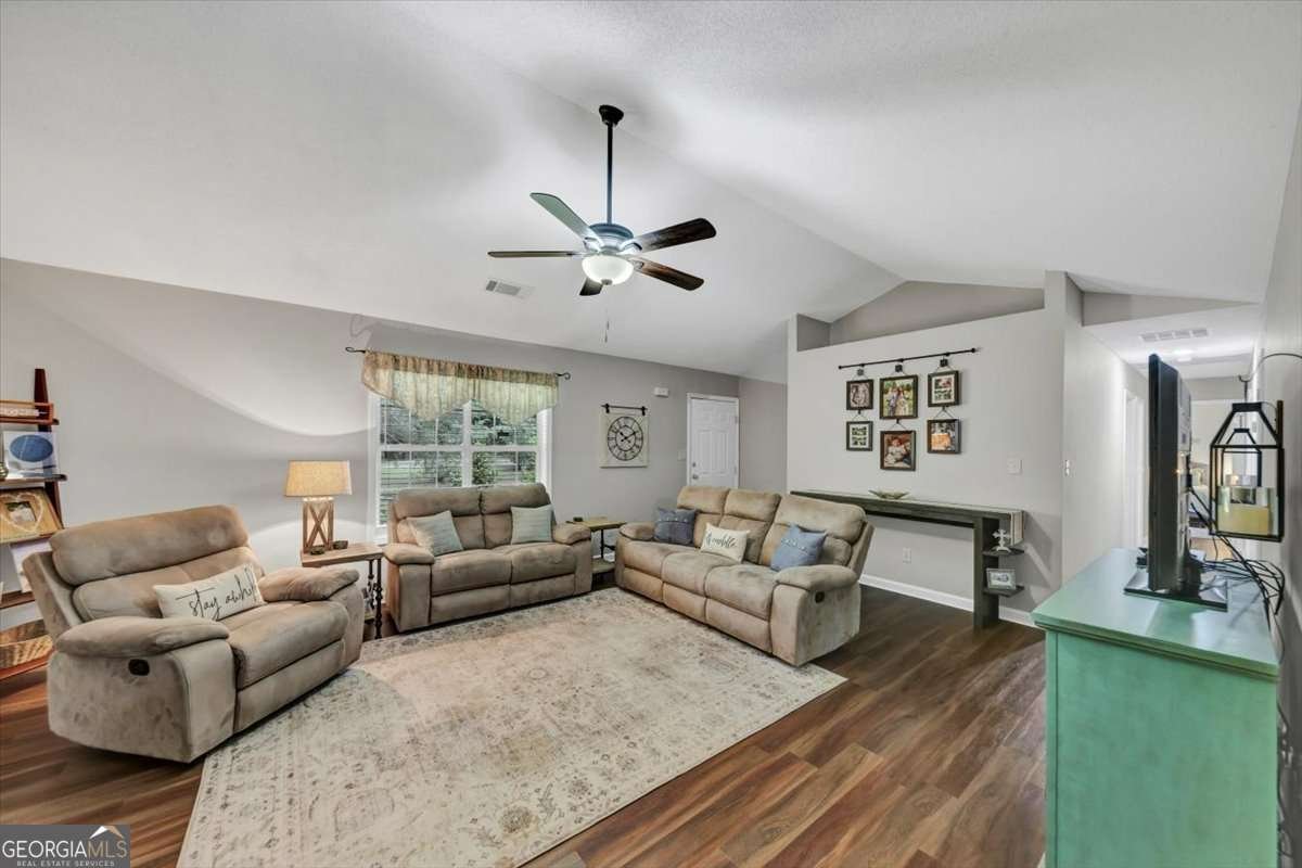 1050 Birdseye View Locust Grove - 11