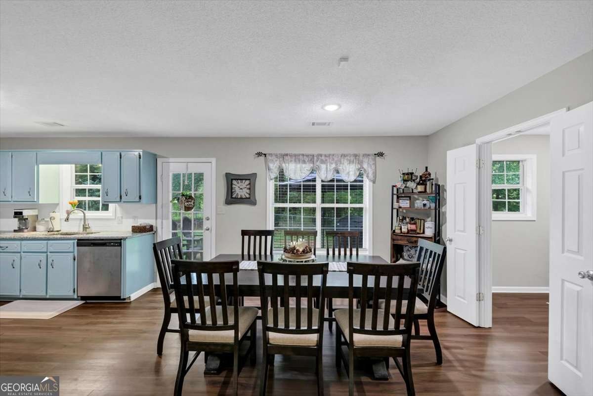 1050 Birdseye View Locust Grove - 15
