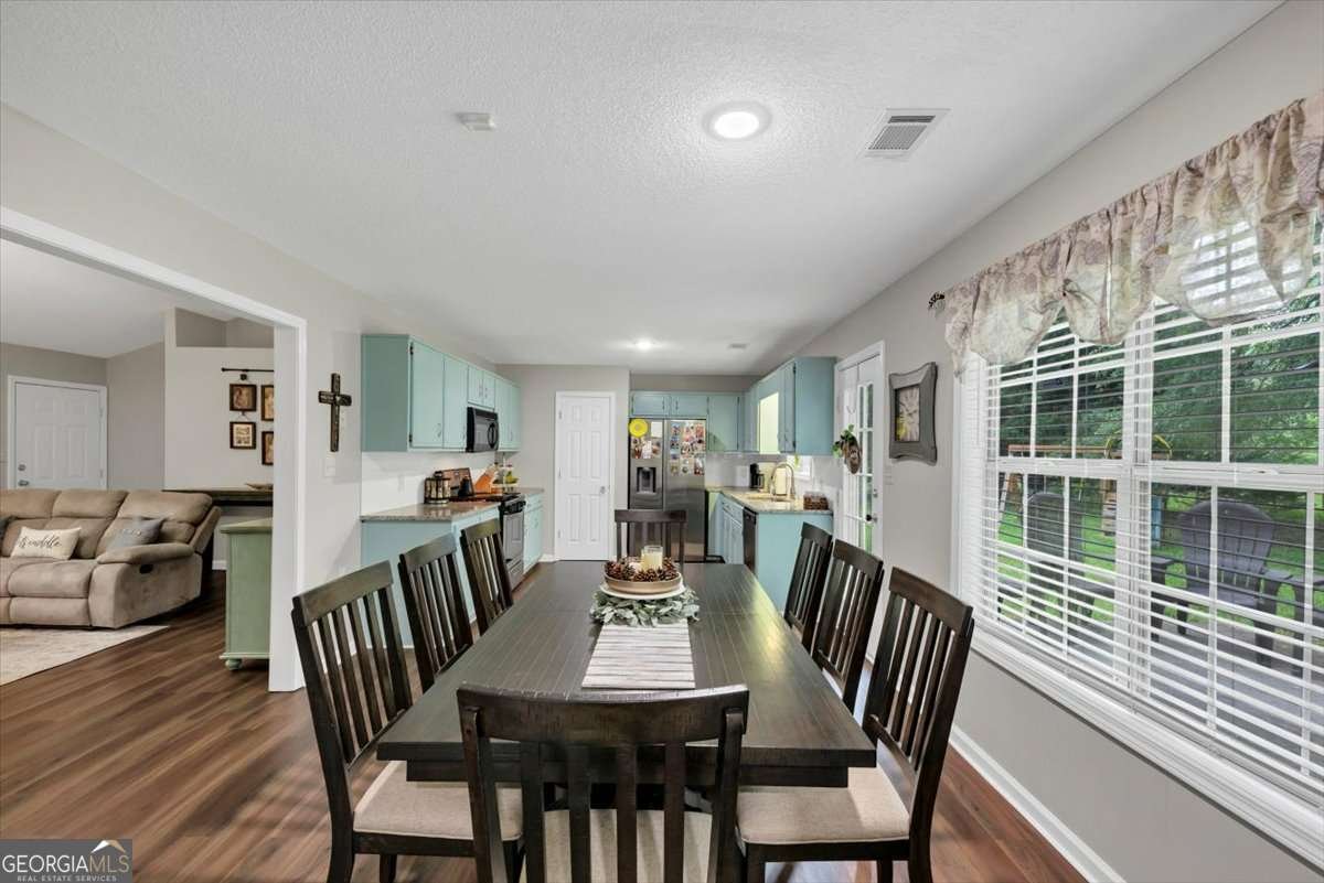 1050 Birdseye View Locust Grove - 17