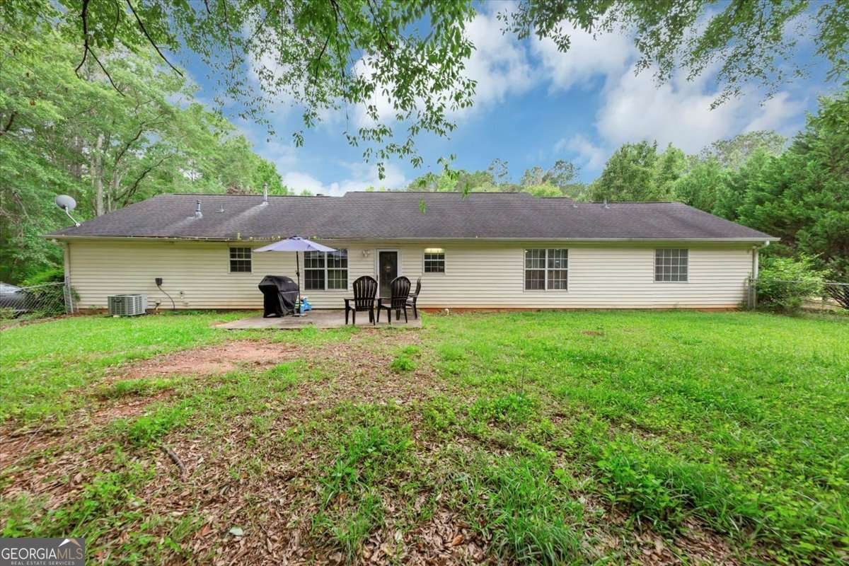 1050 Birdseye View Locust Grove - 37