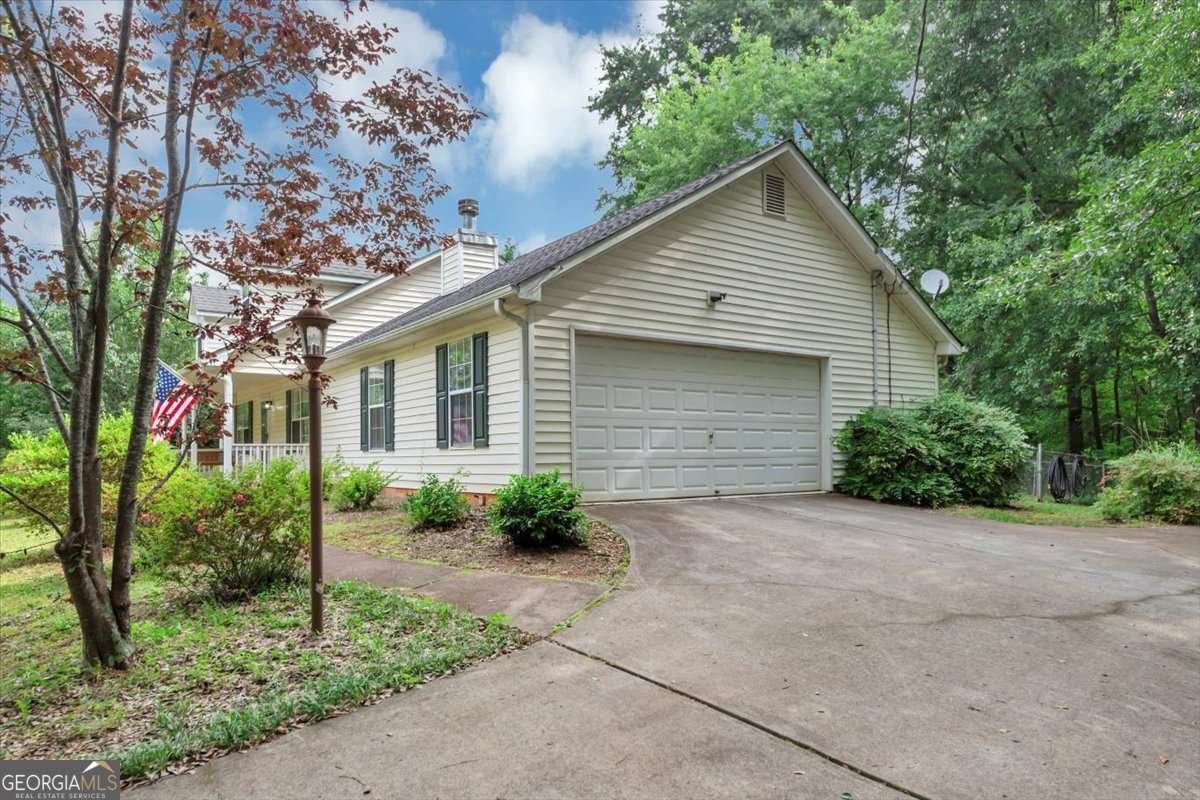 1050 Birdseye View Locust Grove - 4
