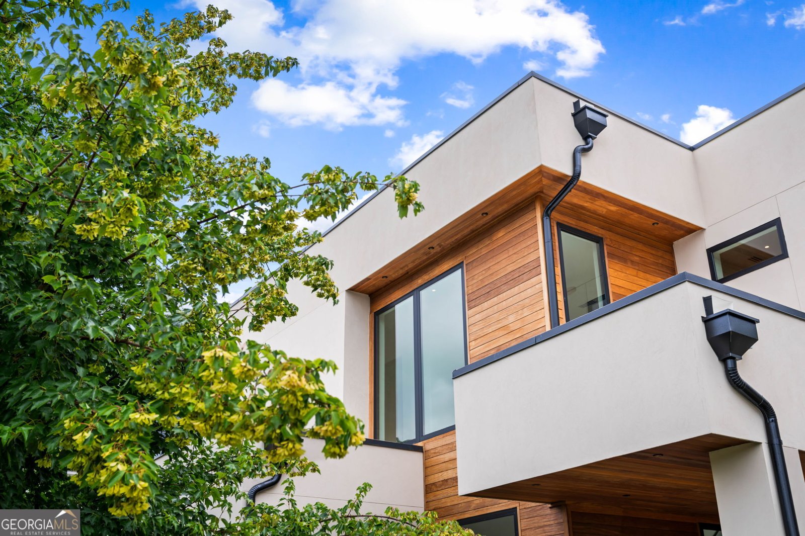 16 Bonnie Lane Sandy Springs - 2