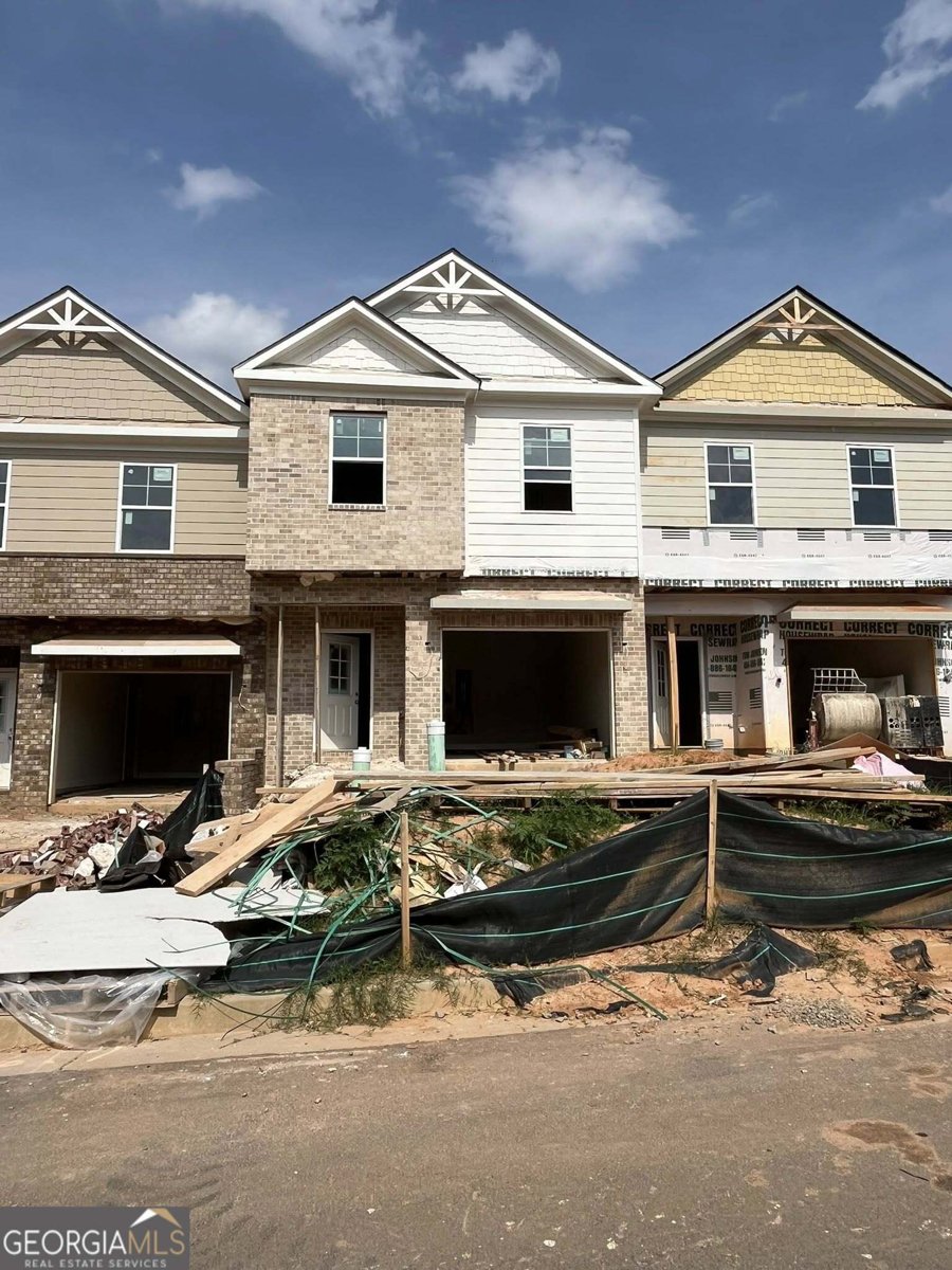 45 Creekside Commons Drive Hoschton - 3