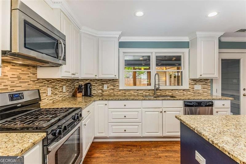 764 Stokeswood Avenue Atlanta - 18