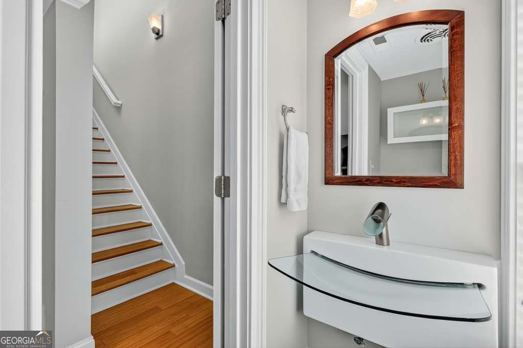 3541 Roswell Road Atlanta - 32