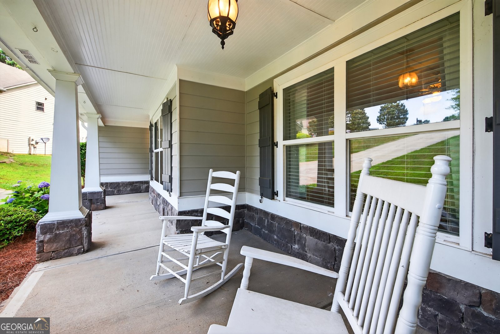 2565 Aaron Court Loganville - 2