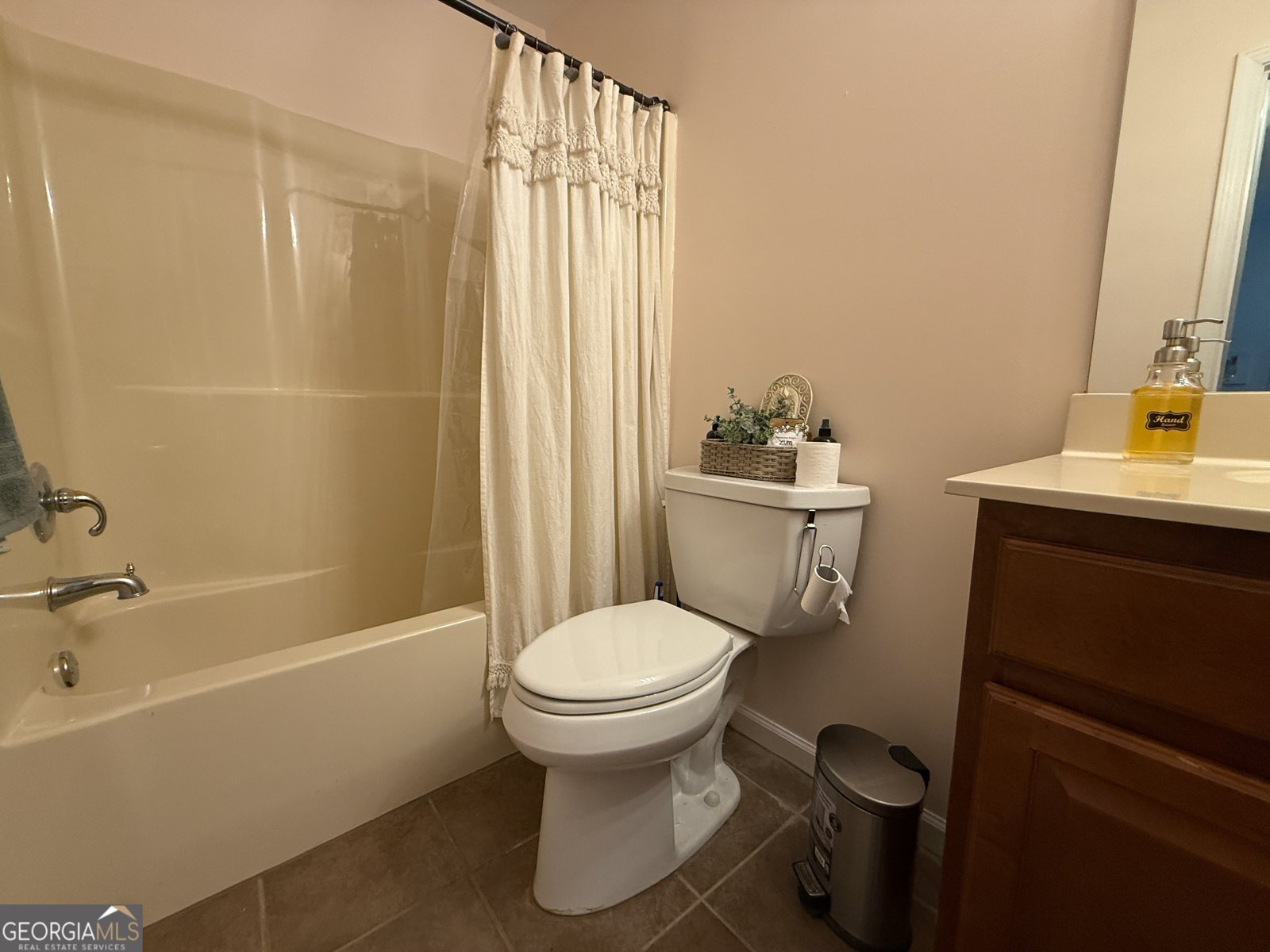 608 Henning Drive Winder - 36