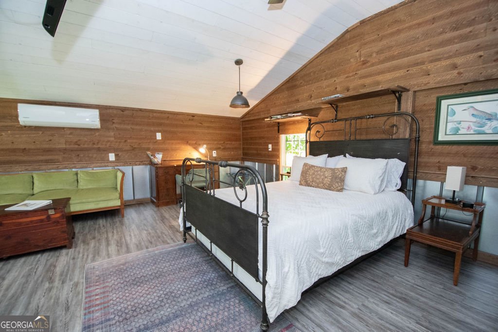 202 Oak Street Luthersville - 55
