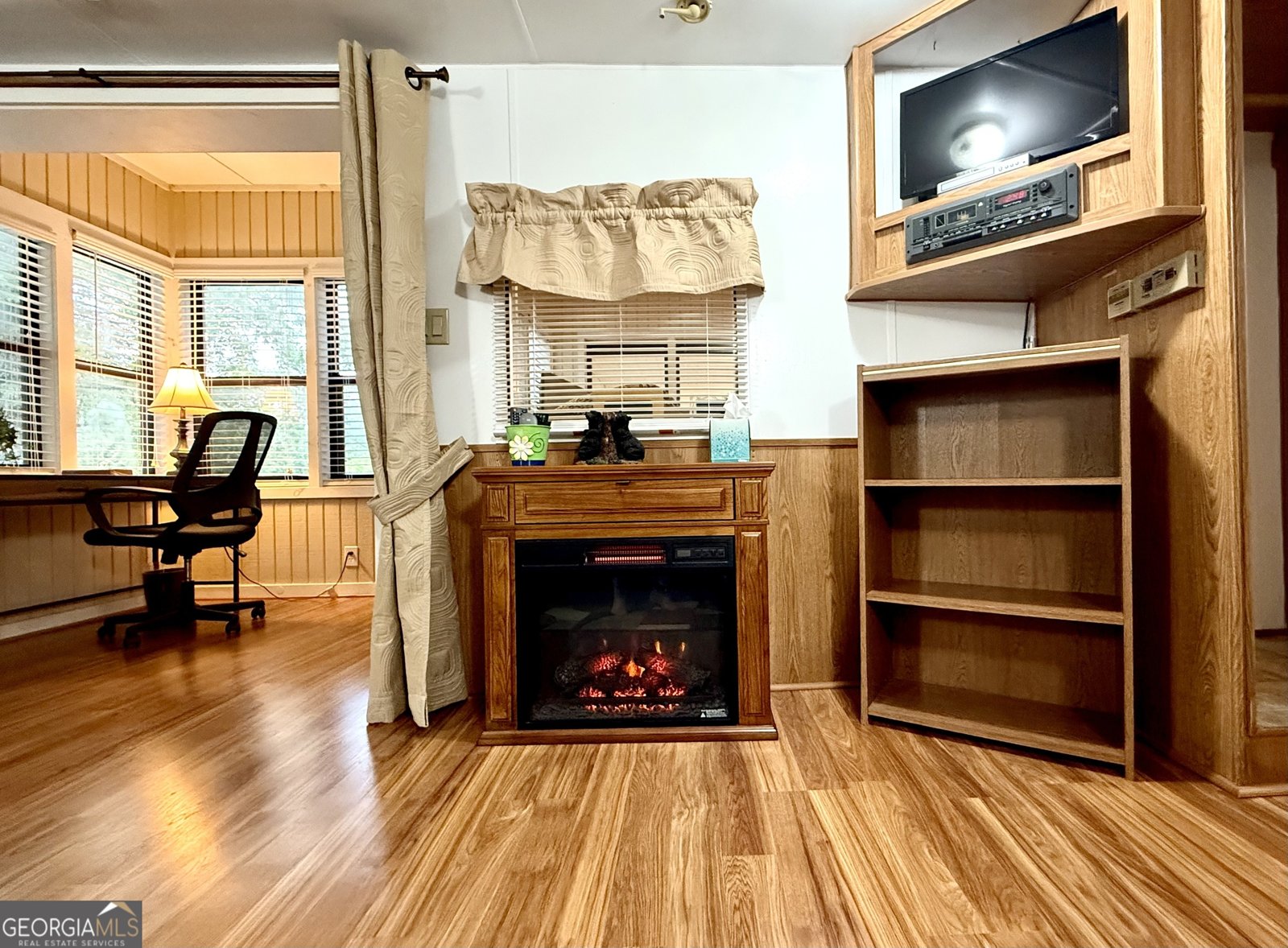 112 Cindy Parkway Cleveland - 10