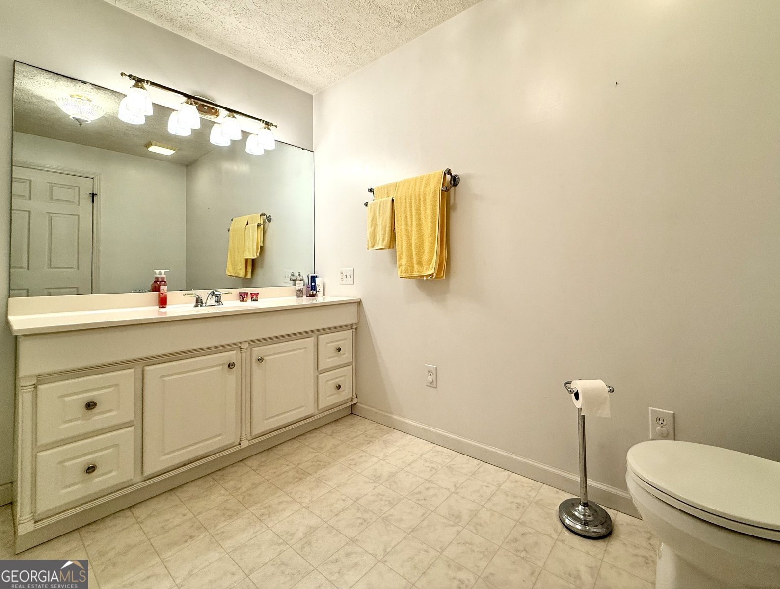 112 Cindy Parkway Cleveland - 17