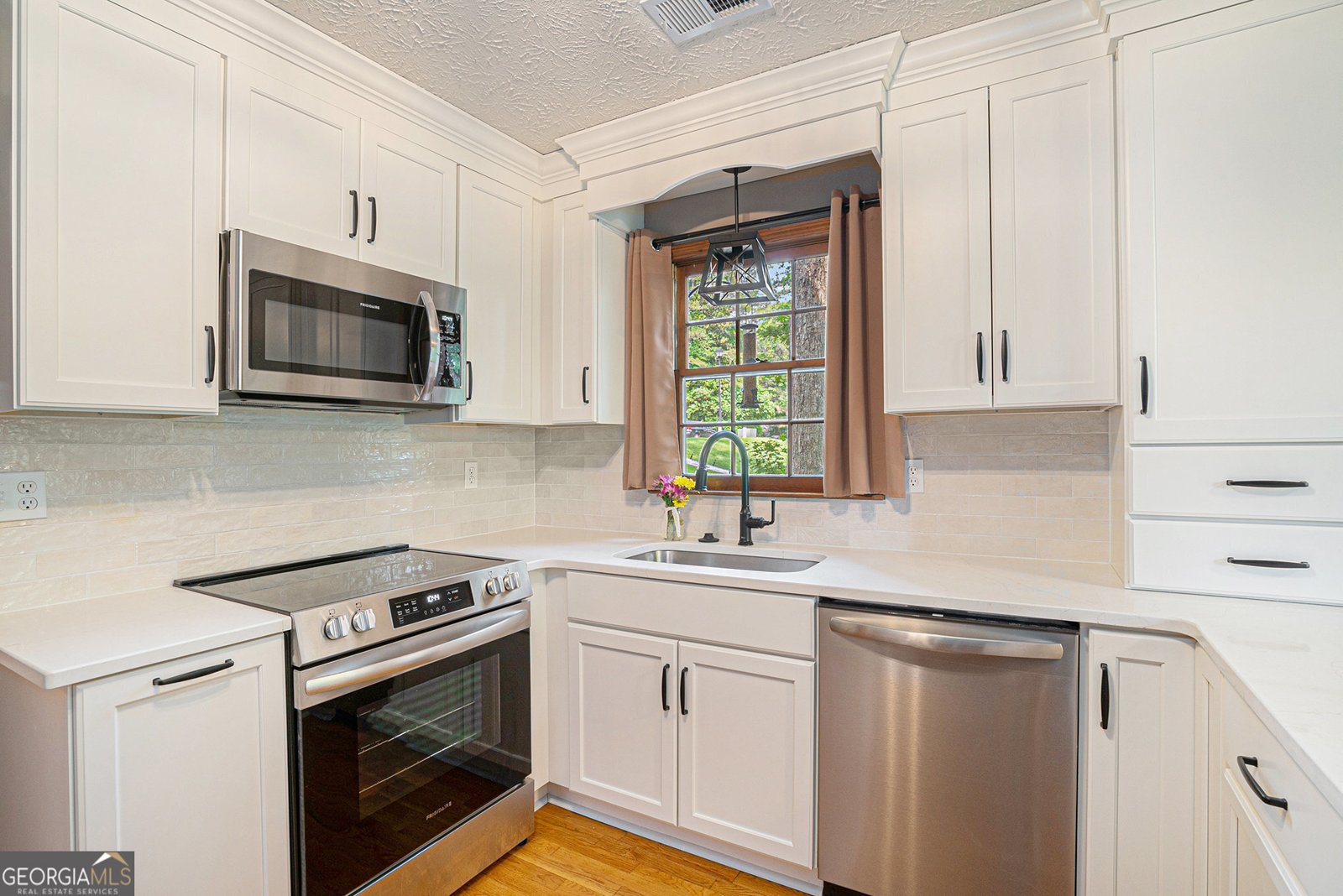 929 Hampton Trail Lilburn - 3
