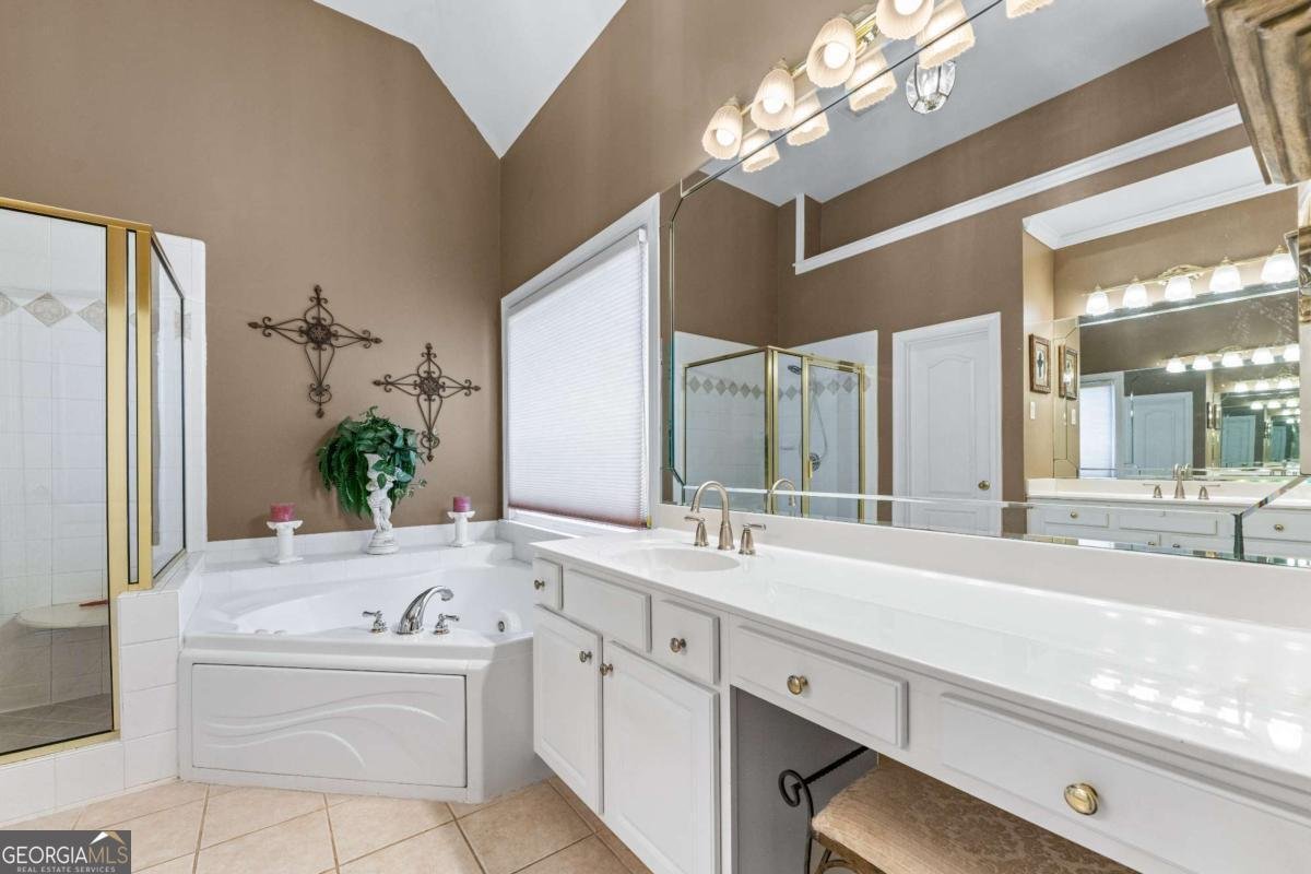 994 Fairview Club Circle Dacula - 11