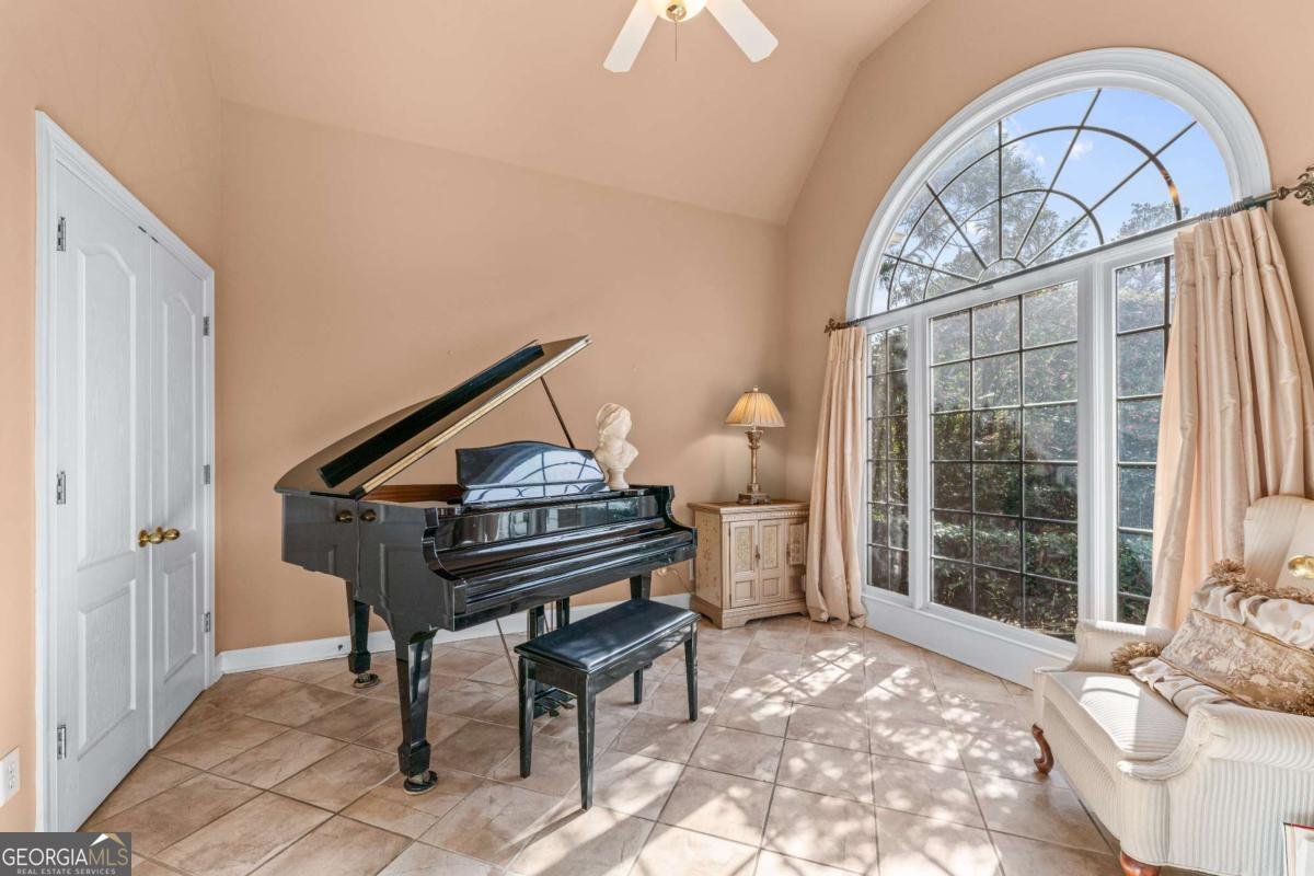 994 Fairview Club Circle Dacula - 7