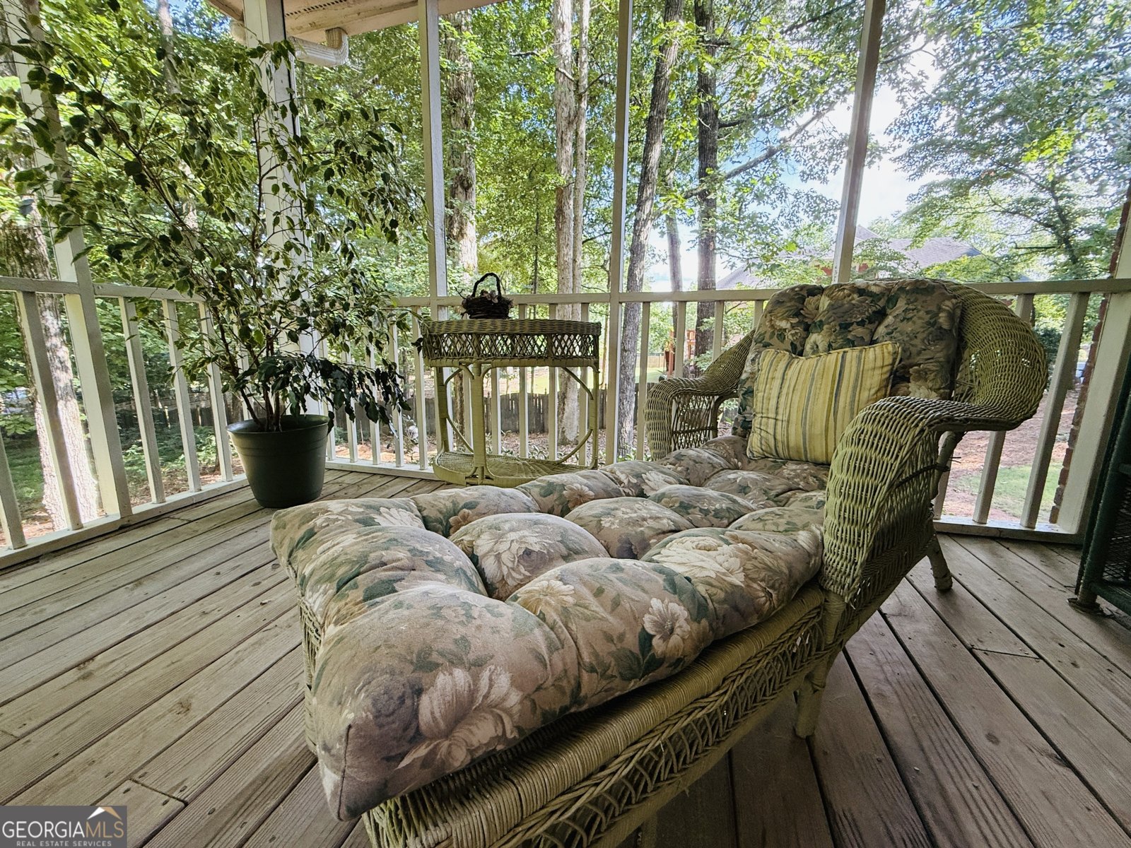 280 Emerald Lake Drive Fayetteville - 22