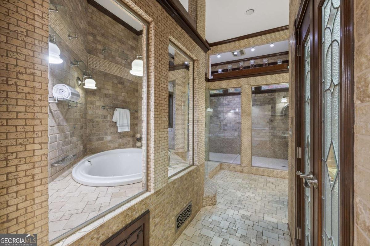 1005 Cromwell Cove Snellville - 22
