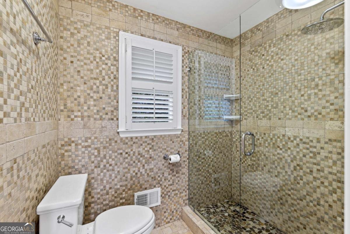 1005 Cromwell Cove Snellville - 26