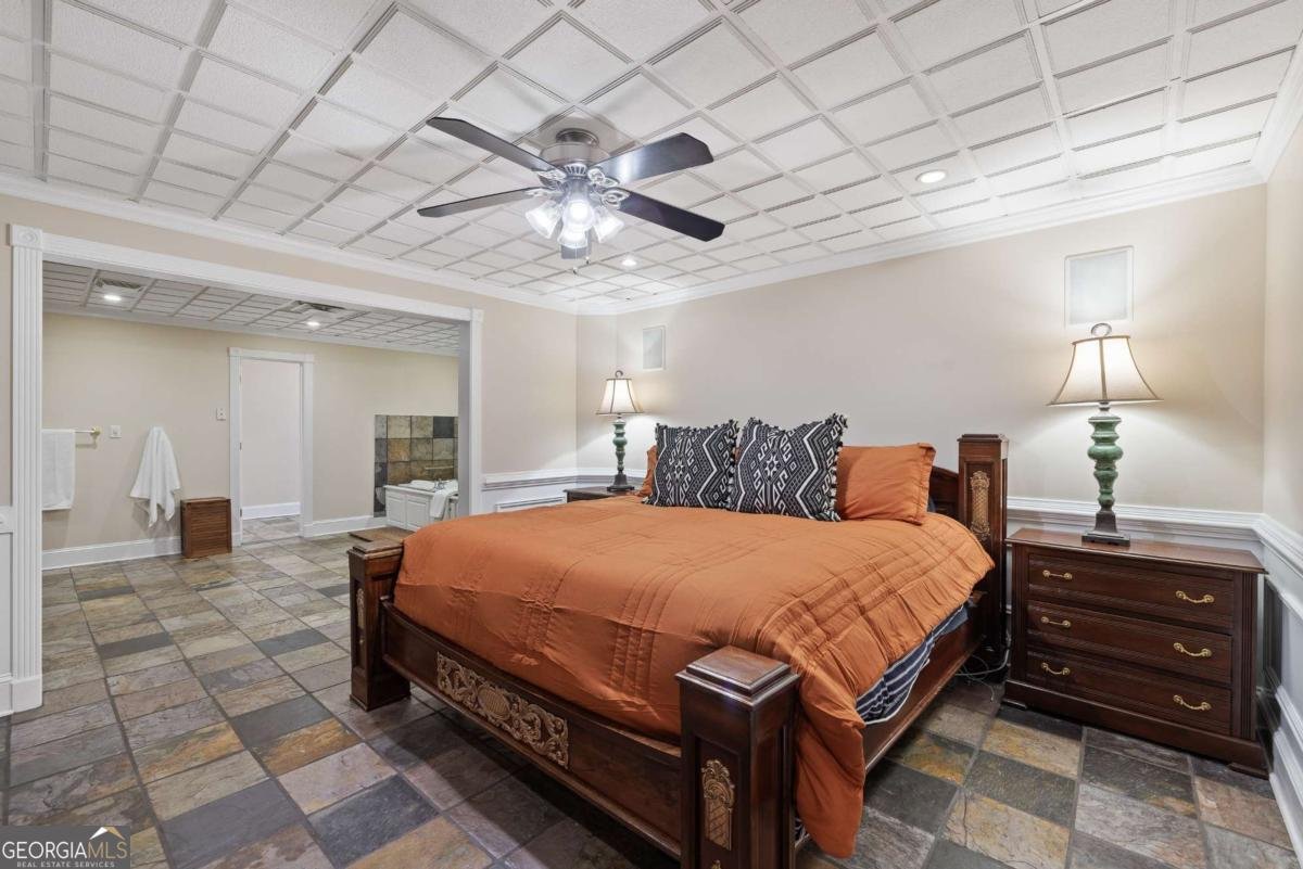 1005 Cromwell Cove Snellville - 42