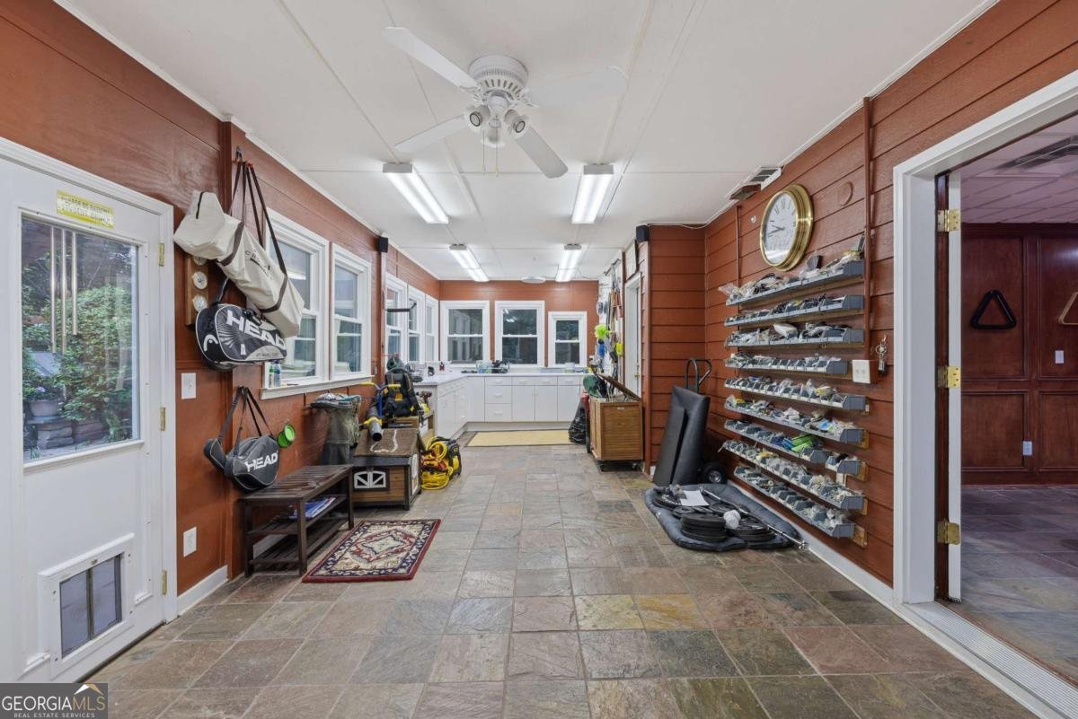 1005 Cromwell Cove Snellville - 47