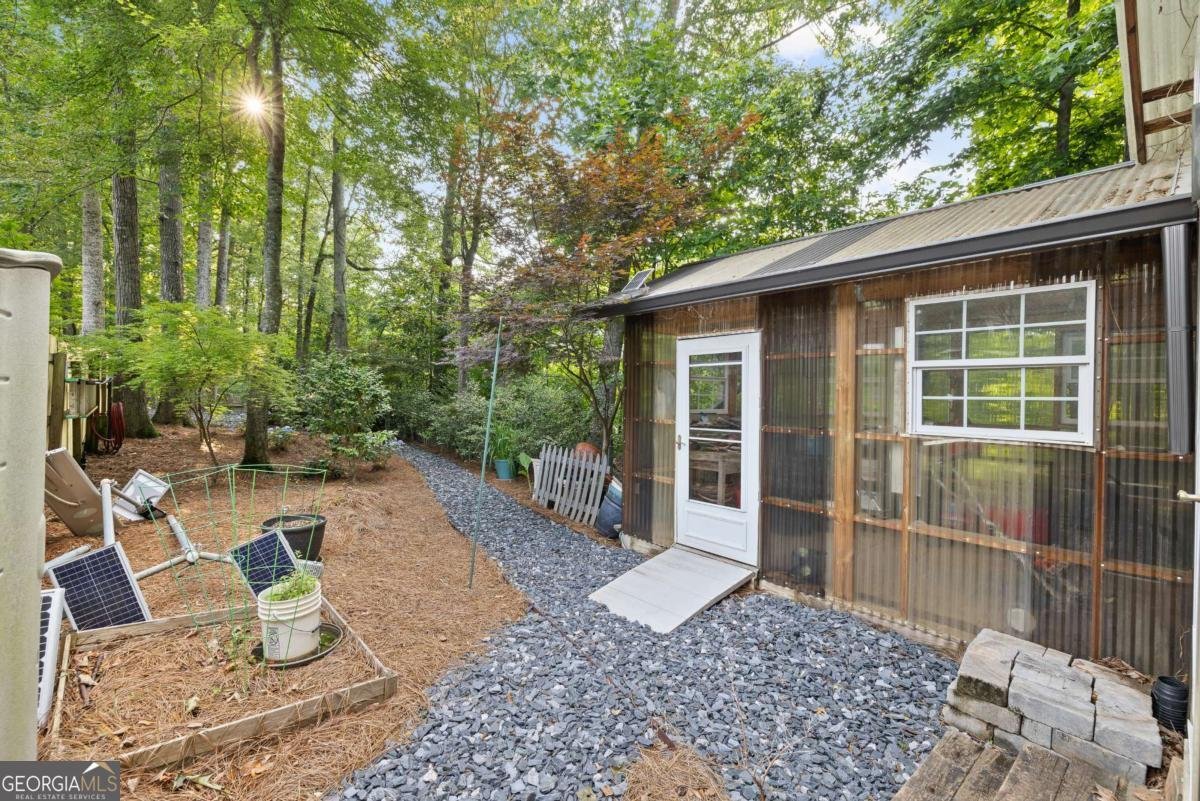 1005 Cromwell Cove Snellville - 59