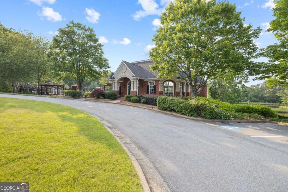 1005 Cromwell Cove Snellville - 69