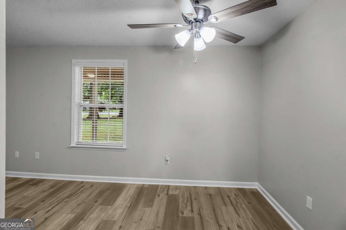 1250 Lake Drive Midway - 11