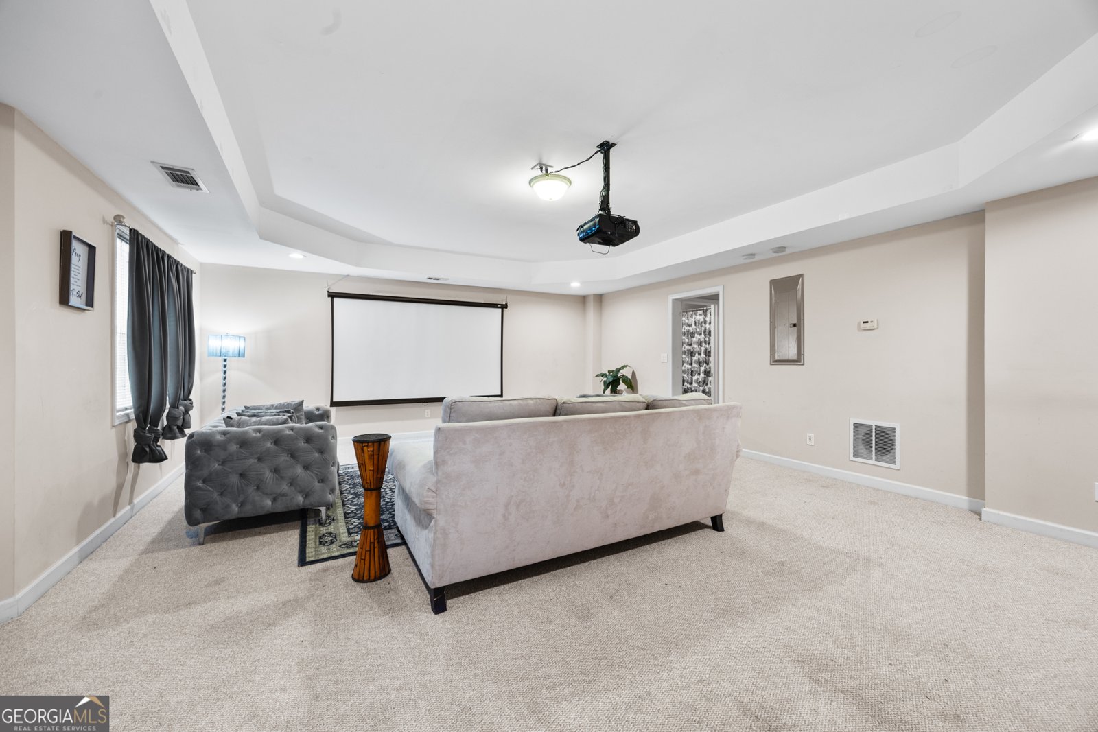 6057 Glencedar Lane Atlanta - 29