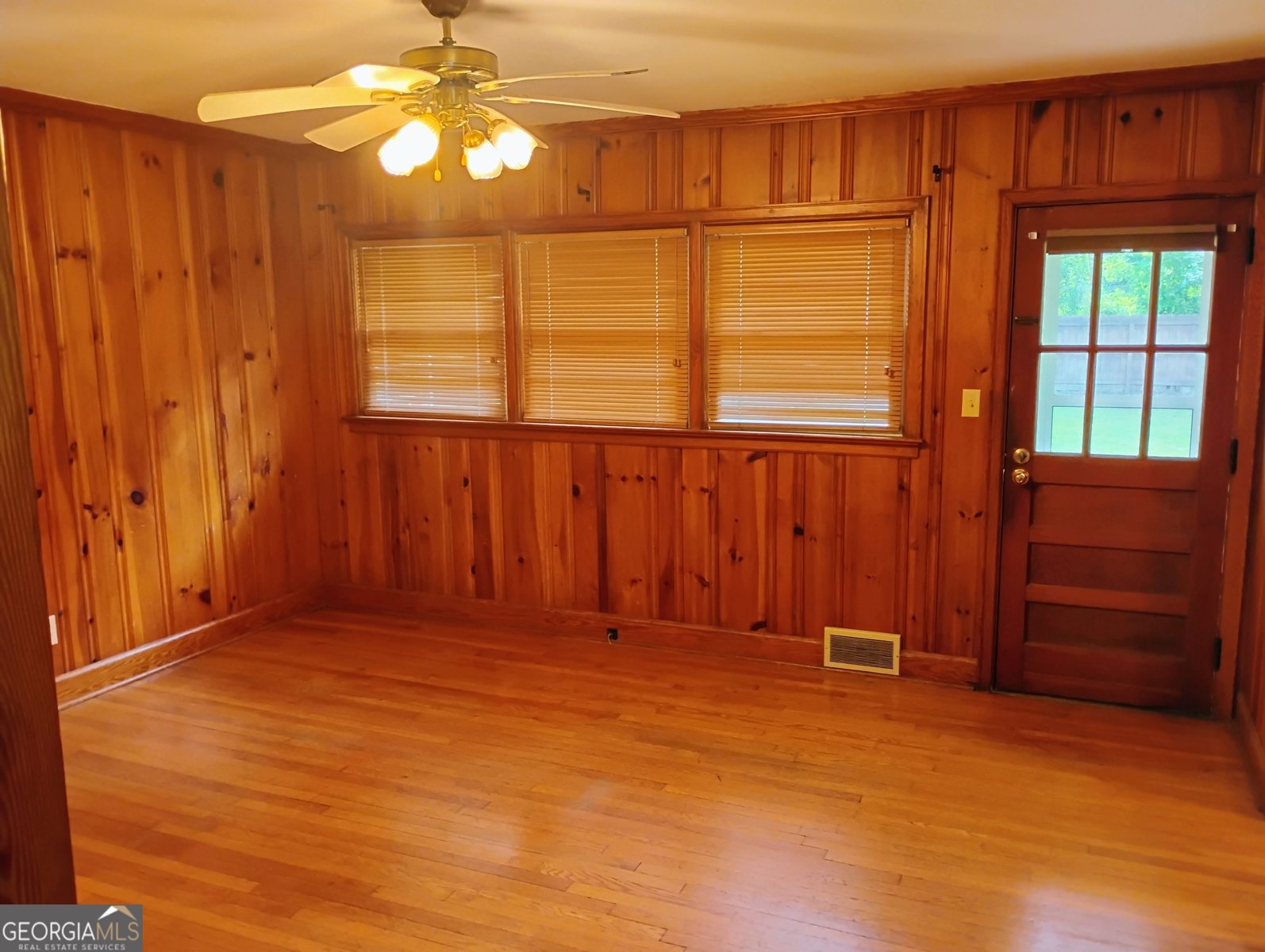 99 WOODLAWN Avenue Winder - 10