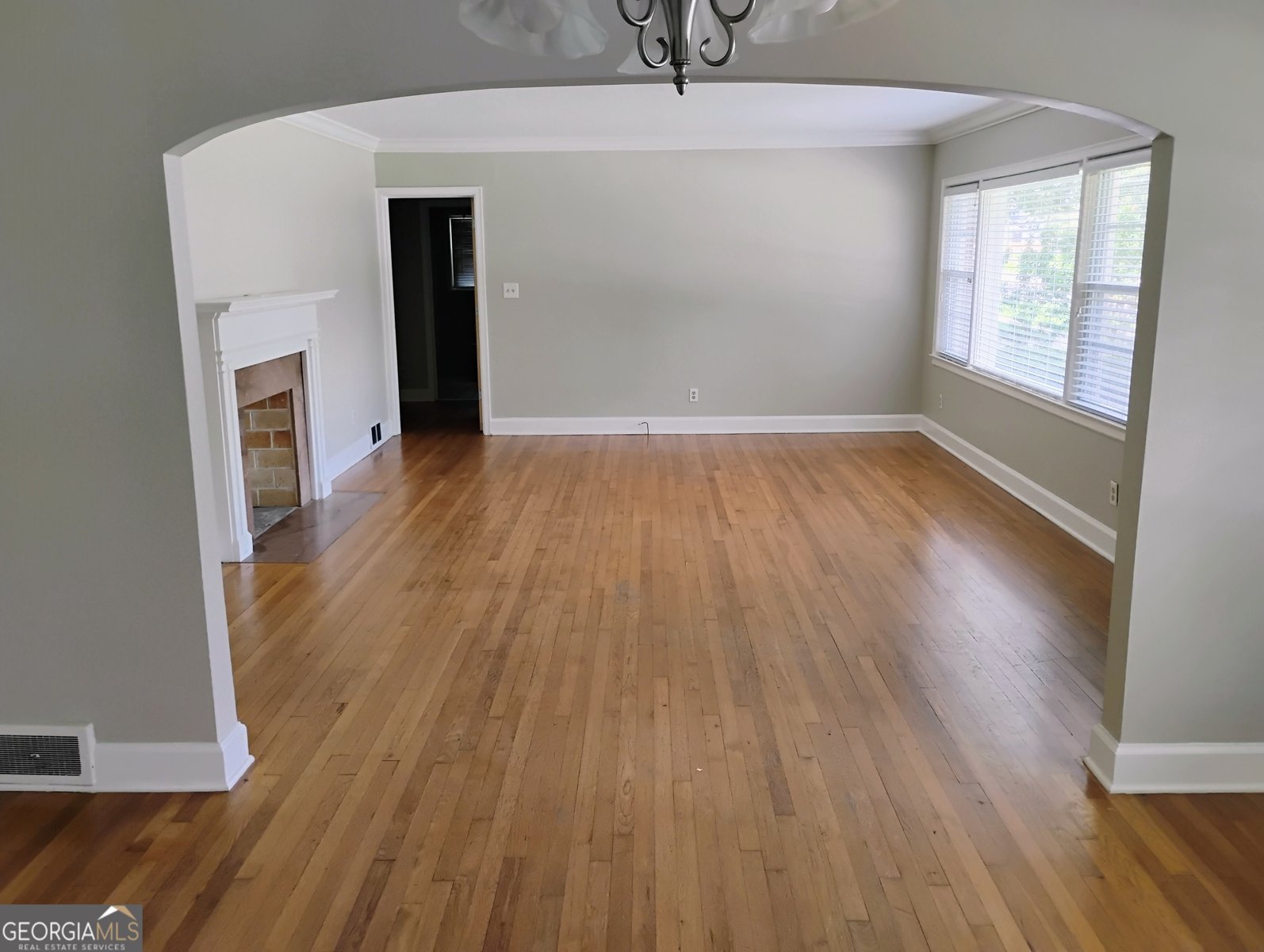99 WOODLAWN Avenue Winder - 7