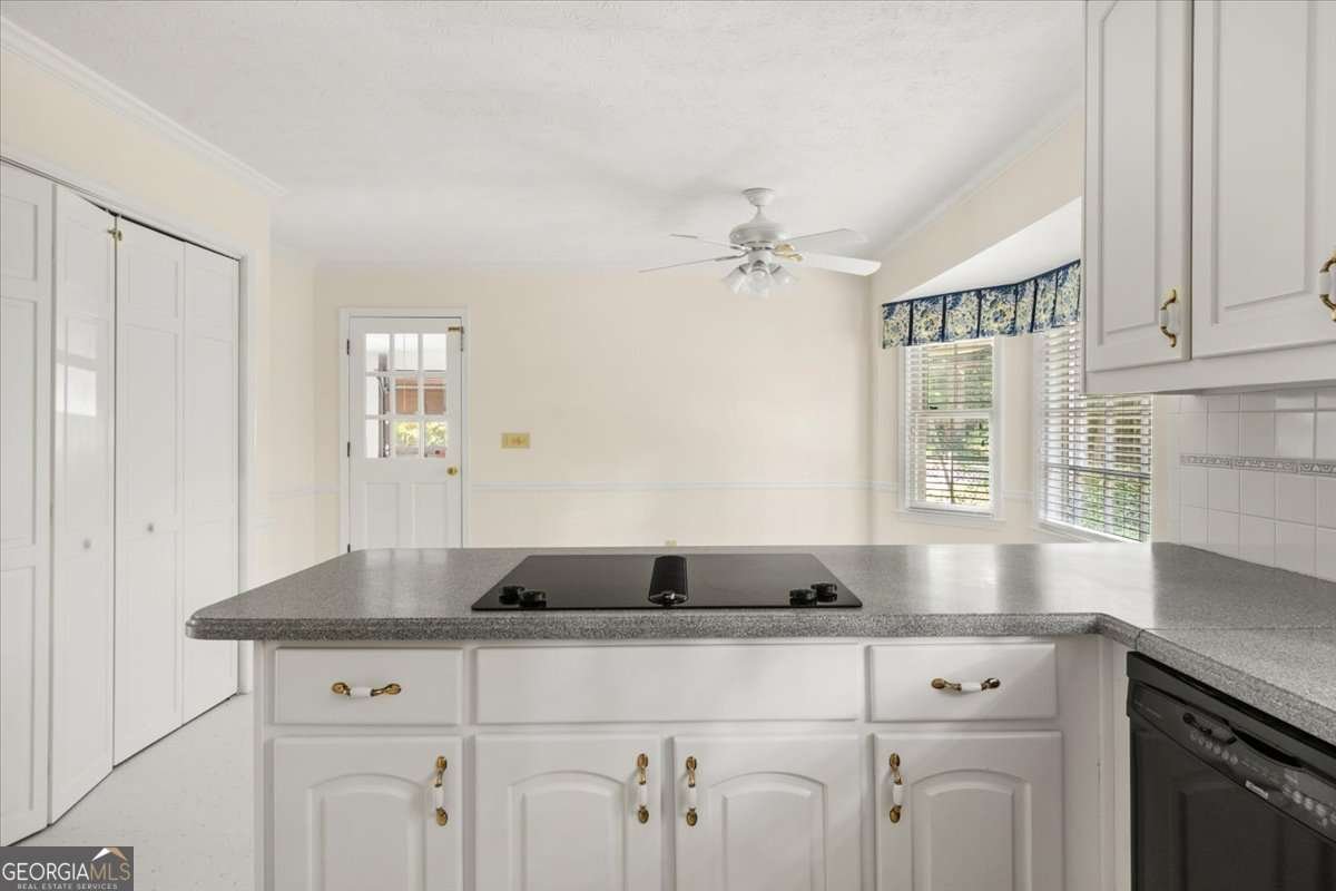 127 ROE HAMPTON LN Lane Stone Mountain - 20