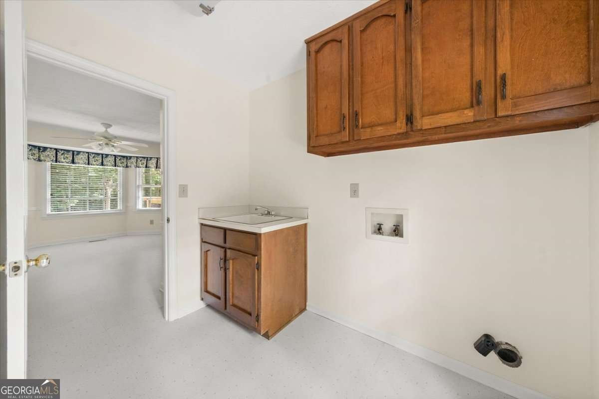 127 ROE HAMPTON LN Lane Stone Mountain - 25