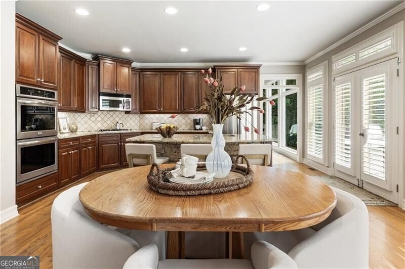 325 Taylor Glen Drive Alpharetta - 24