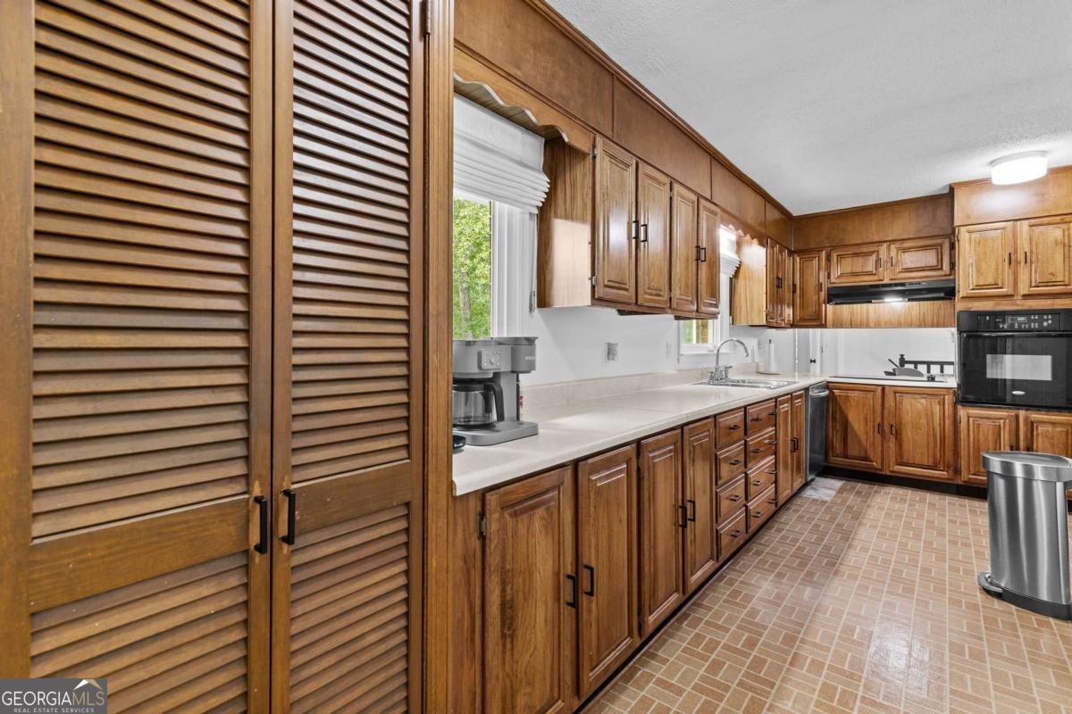 4433 Lake Forest Drive Oakwood - 14