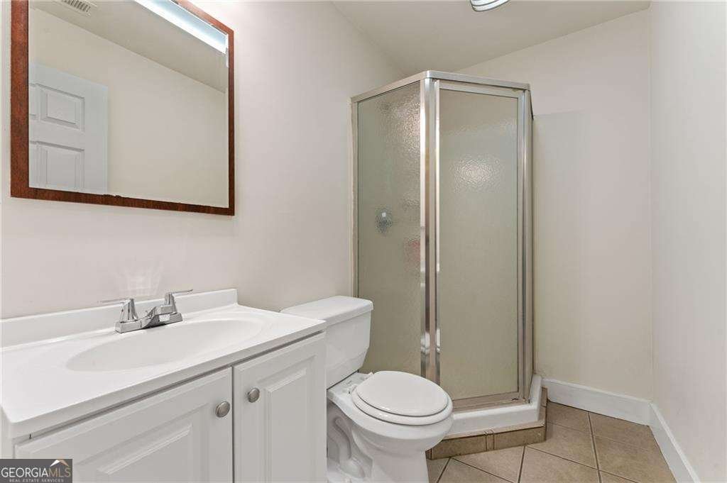 5960 Castlegate Drive Douglasville - 24