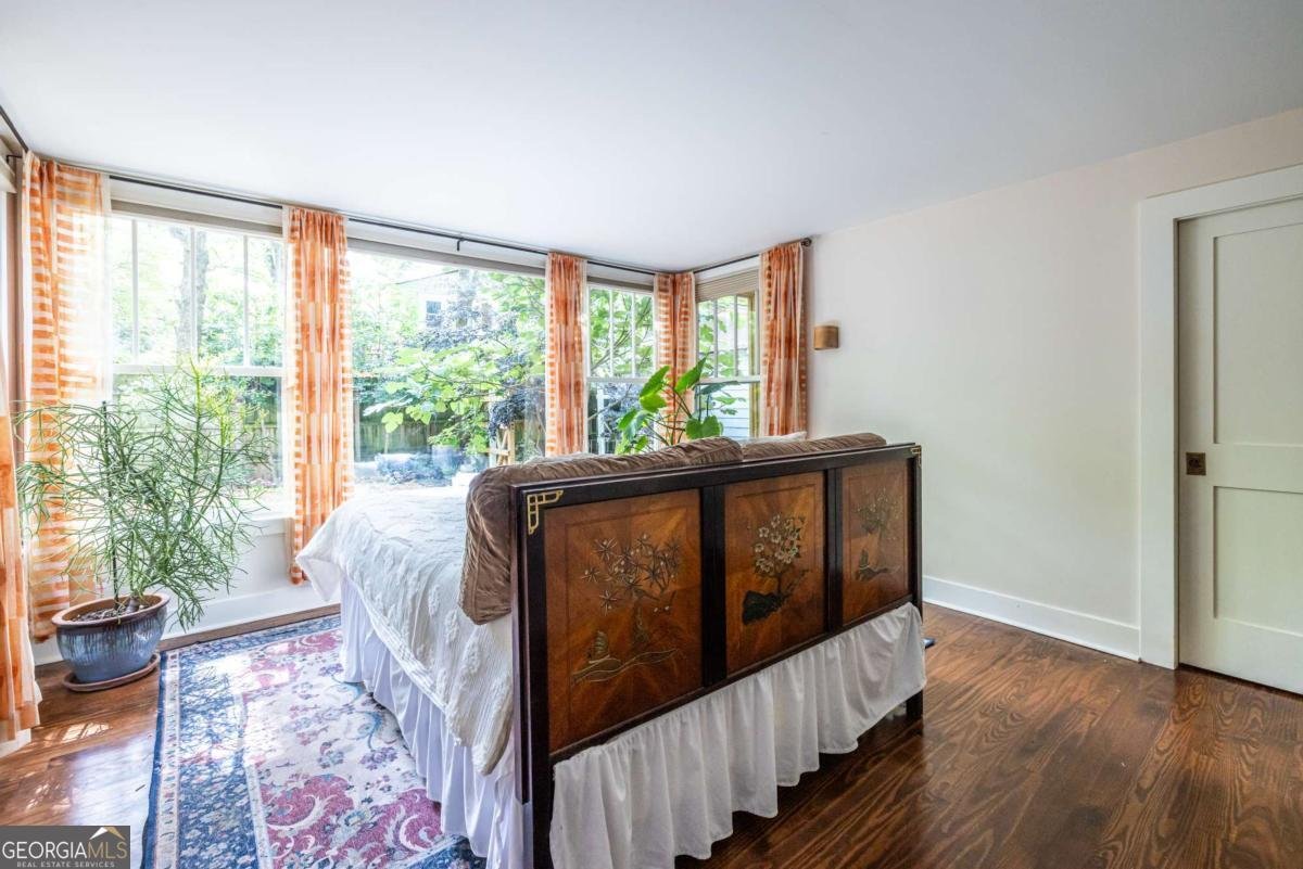 570 Park Avenue Atlanta - 11