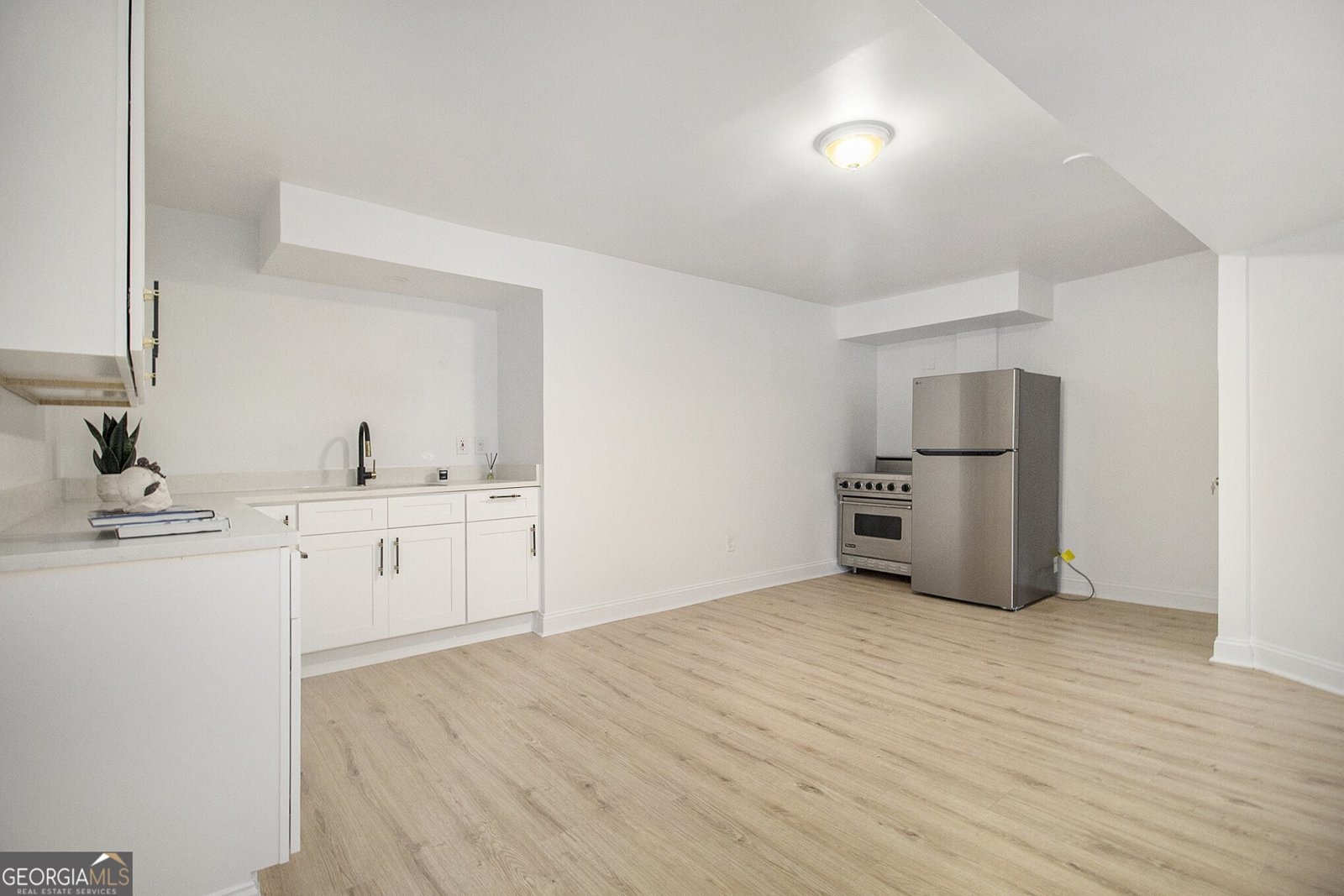 2358 Armand Road Atlanta - 25