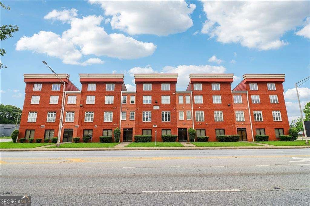 2465 Main Street Atlanta - 1
