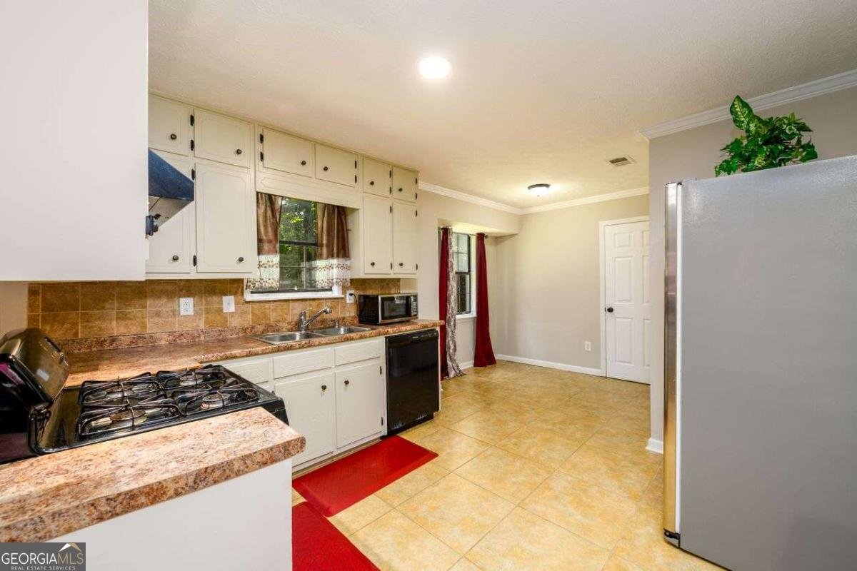3645 Shrewsbury Court Snellville - 11