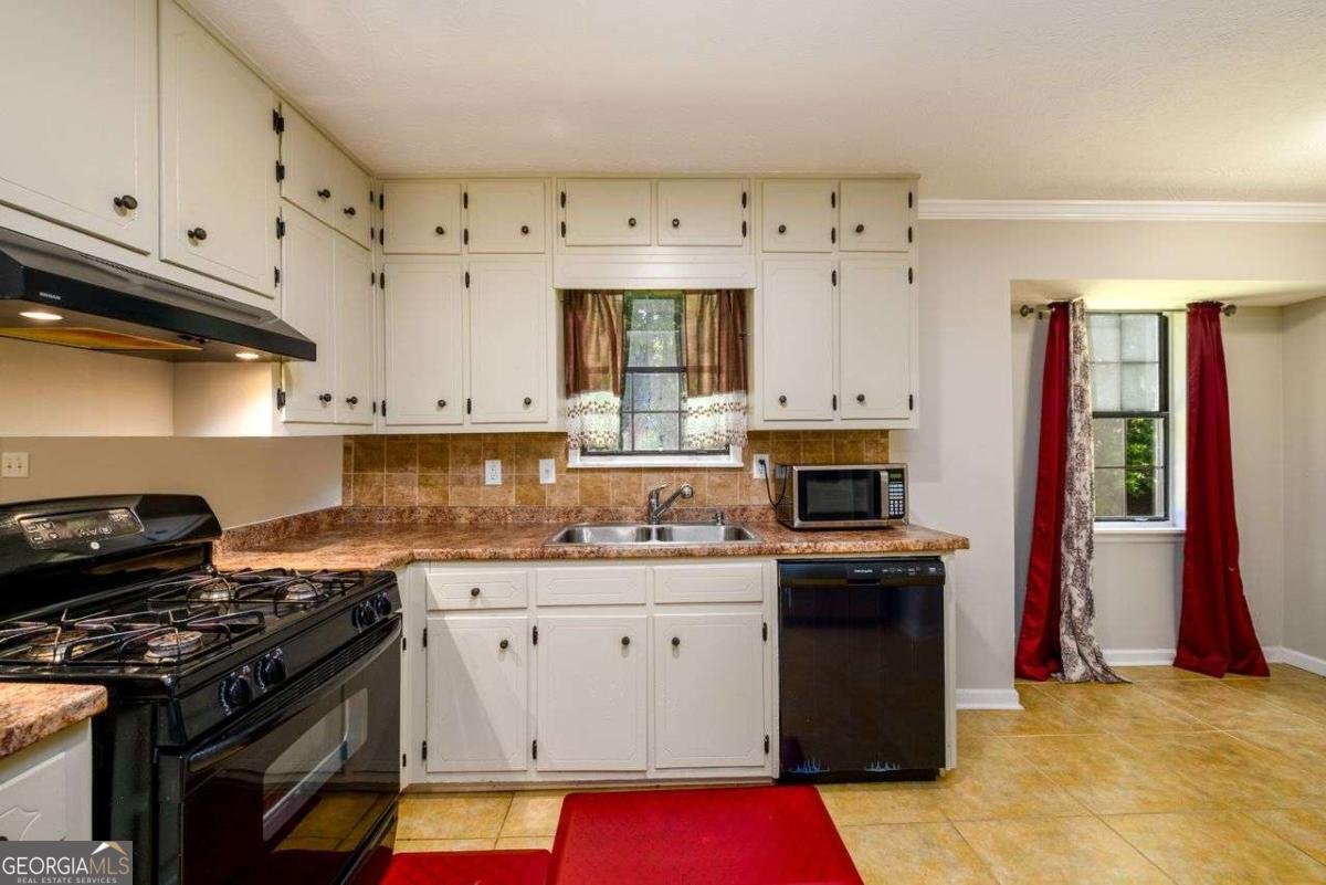 3645 Shrewsbury Court Snellville - 12