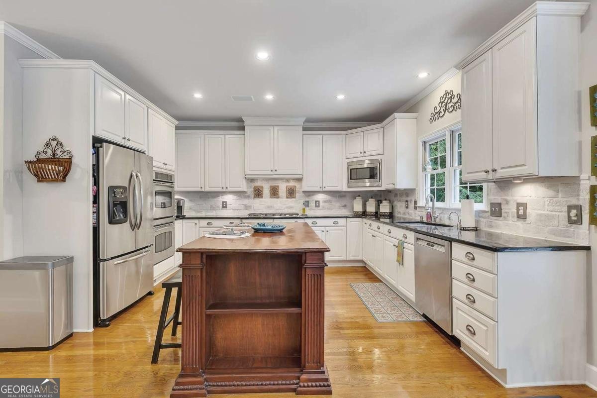 407 Amber Lane Woodstock - 22