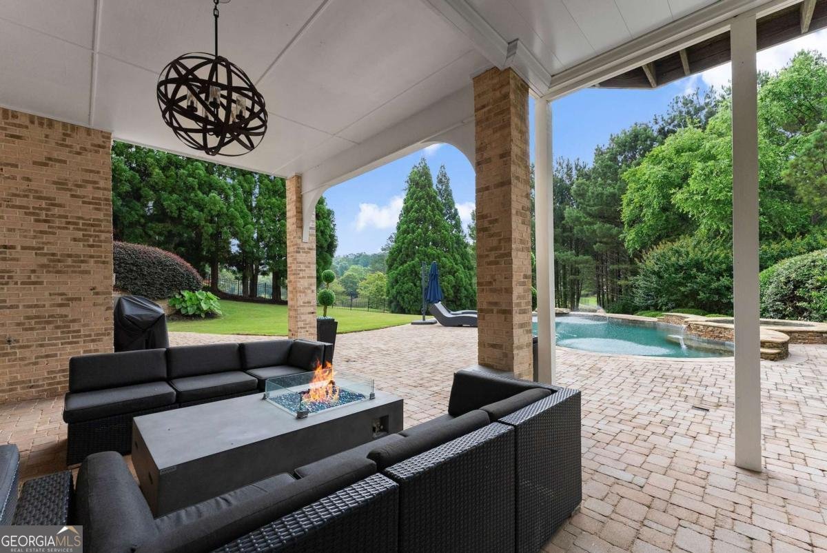 4526 Meadow Club Drive Suwanee - 72