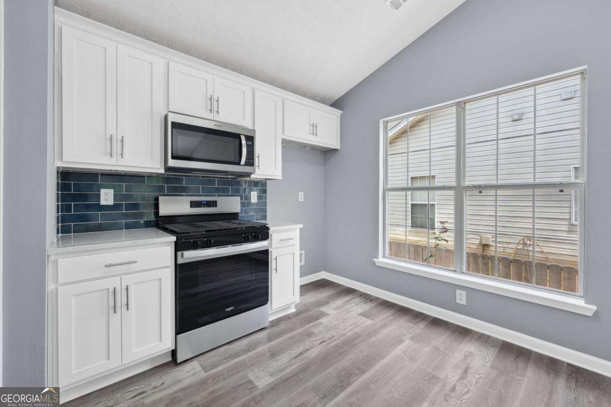 2470 Hillvale Circle Lithonia - 10