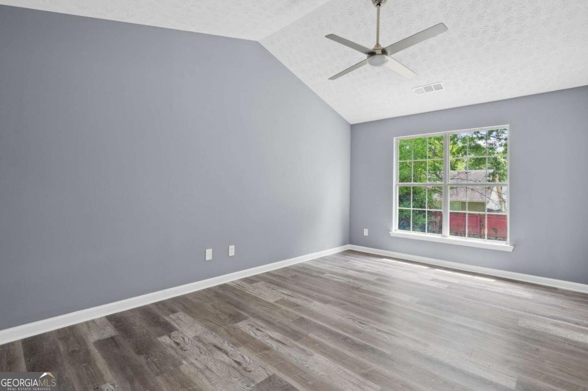 2470 Hillvale Circle Lithonia - 11