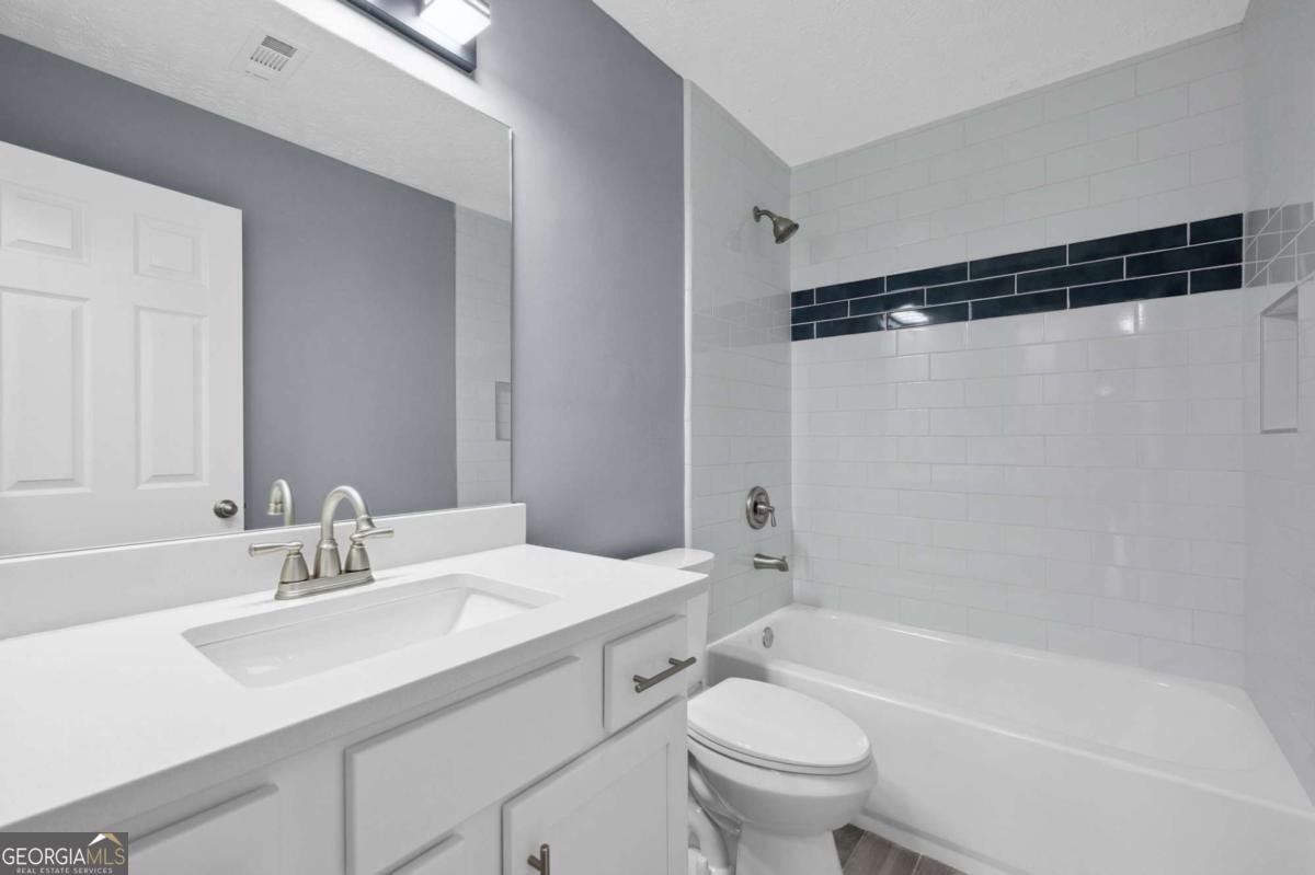 2470 Hillvale Circle Lithonia - 19