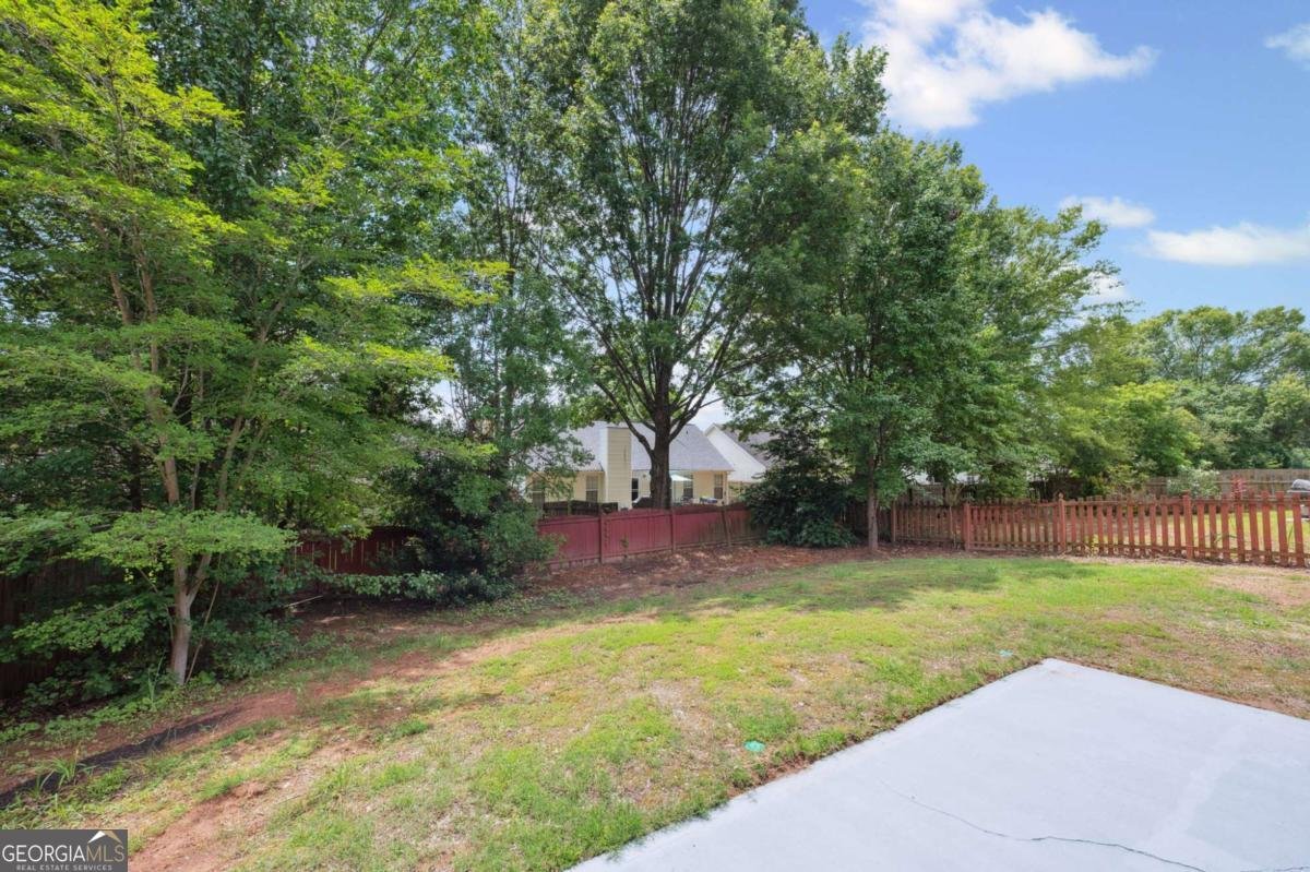 2470 Hillvale Circle Lithonia - 24